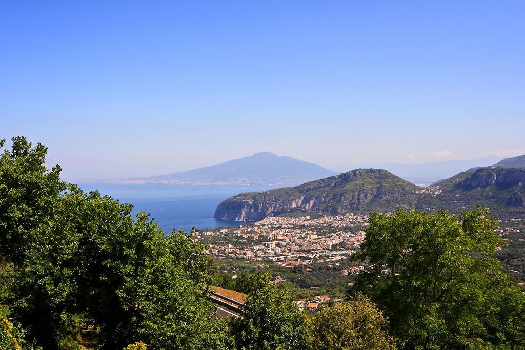 Caruso 1 By Villasandco Rentalsorrento Quarto foto