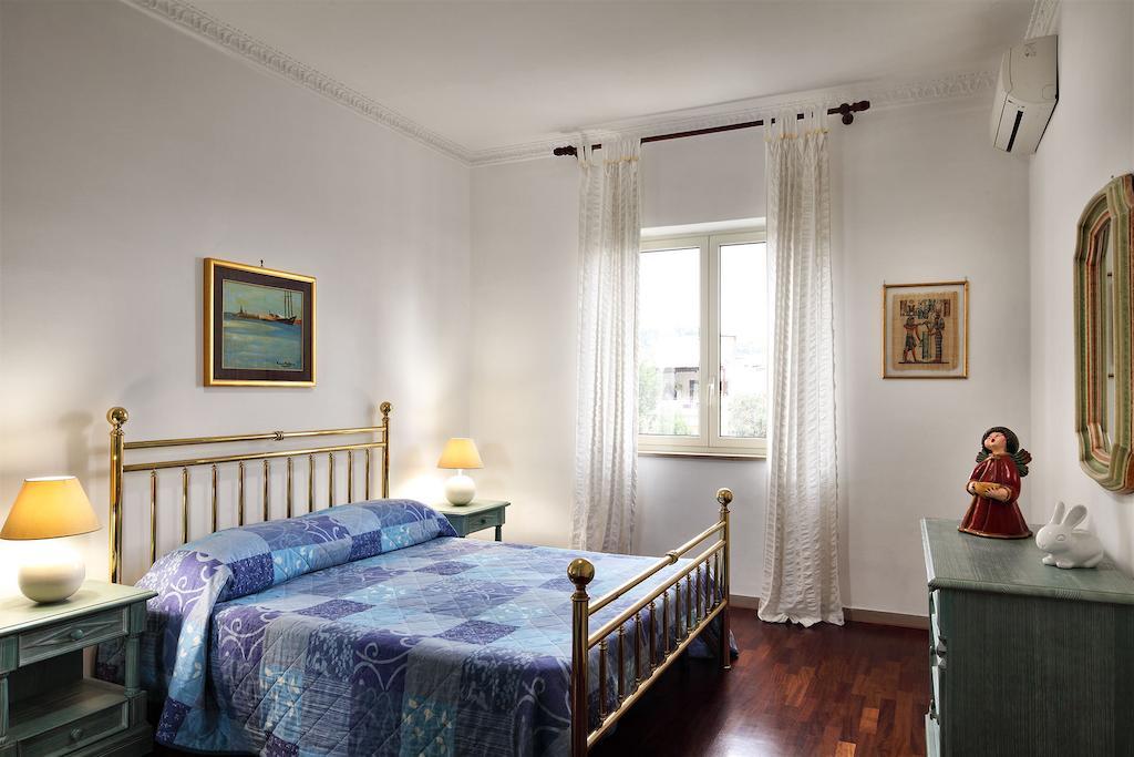 Caruso 1 By Villasandco Rentalsorrento Quarto foto